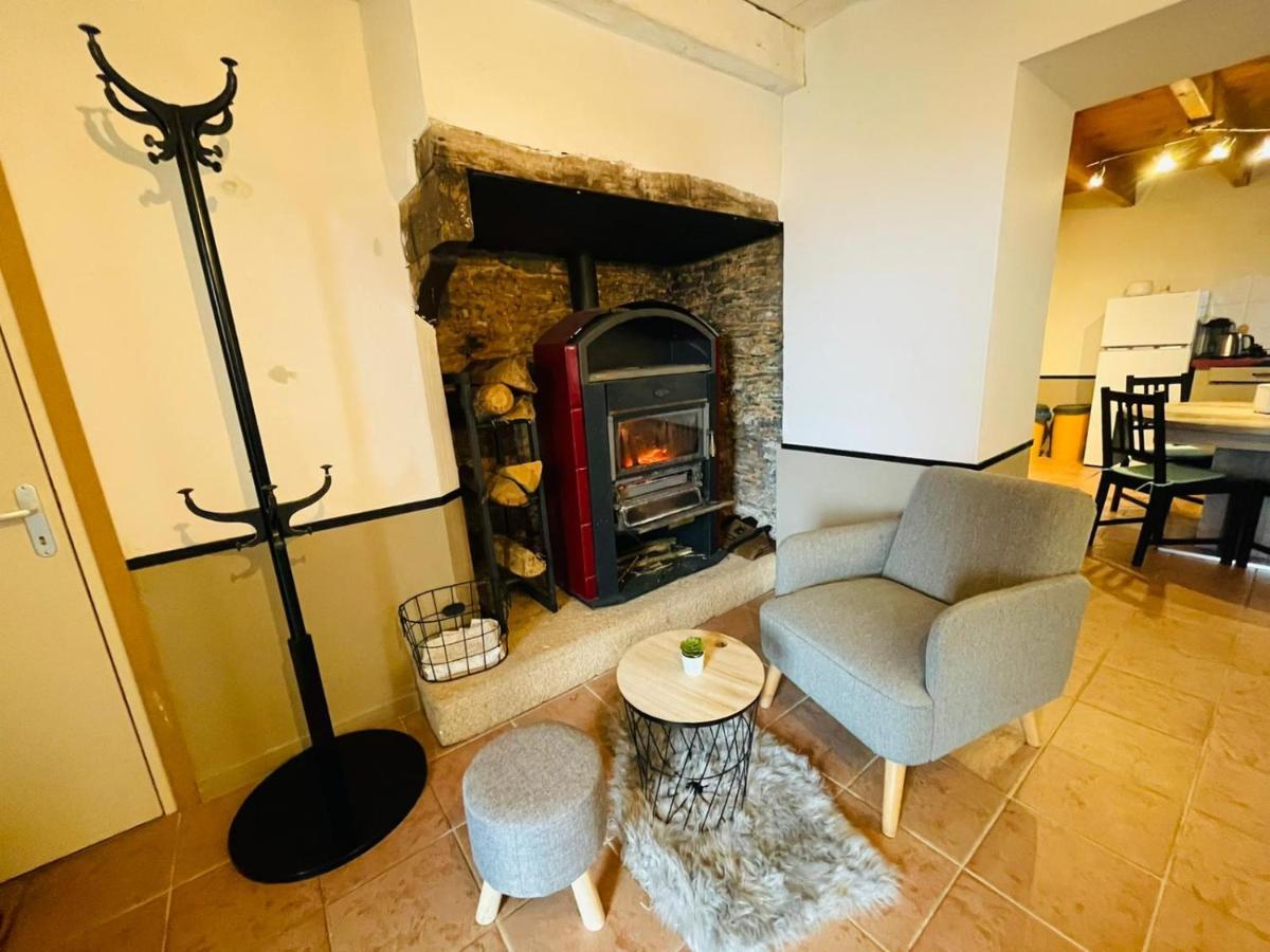 Maison Au Calme Pour 5 Personnes La Chapelle-de-Brain Exterior foto